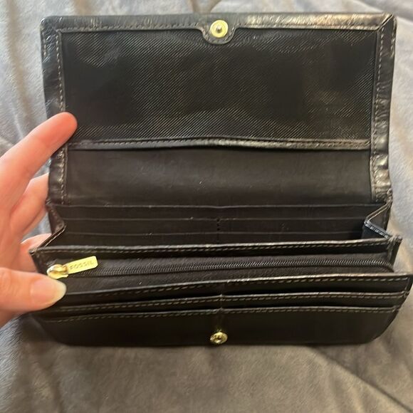 Fossil Ellis 29 Black Leather Wallet Clutch - Picture 3 of 11